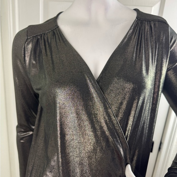 Express Womens Gold Metallic V-Neck Long Sleeve Bodysuit Top Size XSmall. #361 - Picture 6 of 12